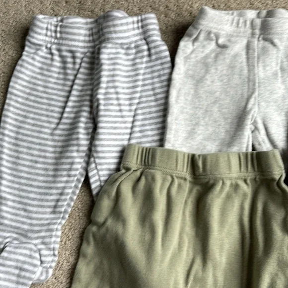 5/$25- Baby pants bundle - Picture 2 of 3